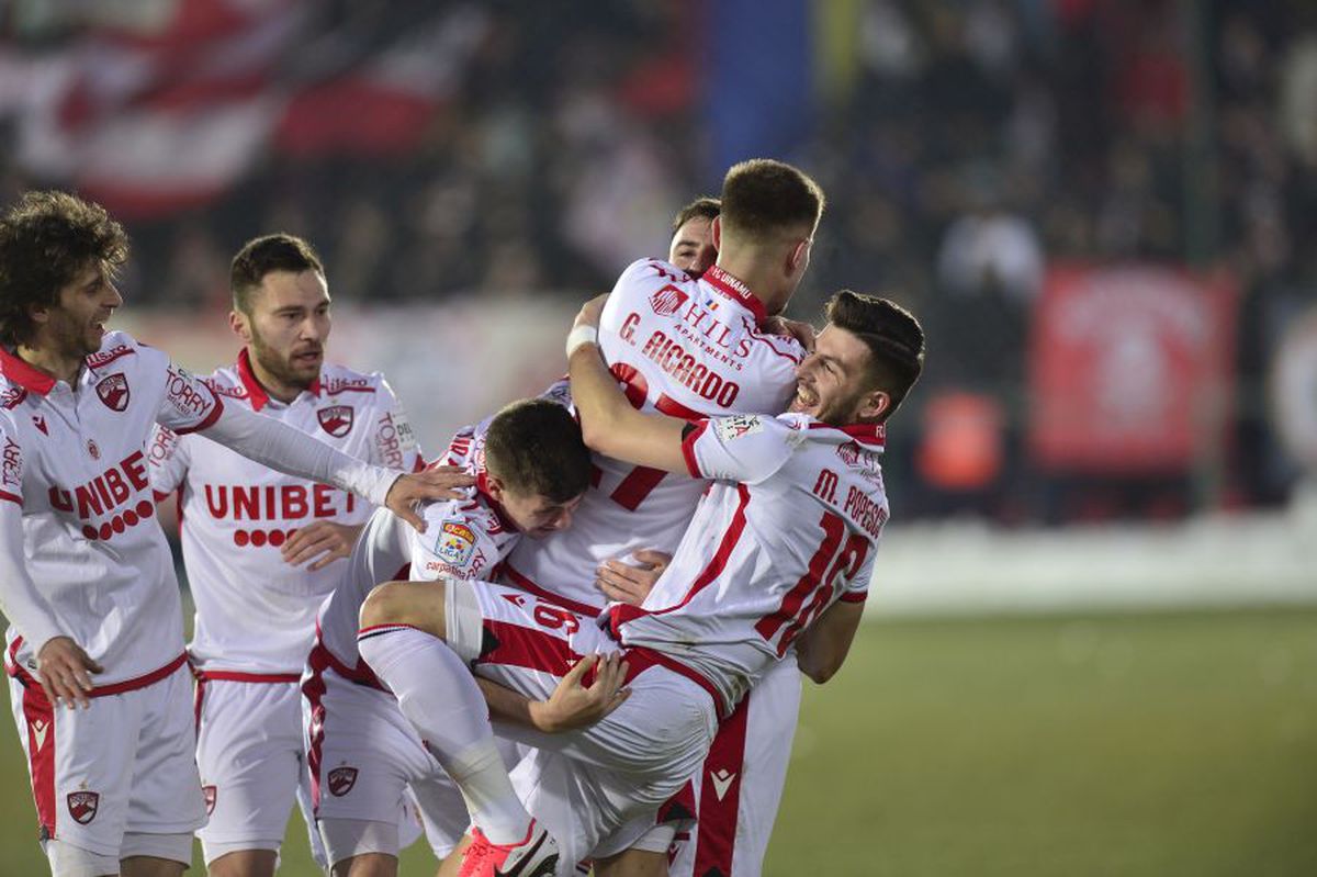 FC VOLUNTARI - DINAMO 2-1