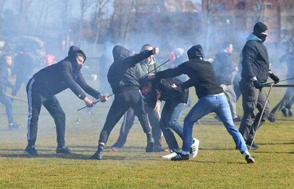 FOTO Măcel la un amical: ungurii și croații au intrat pe teren cu bâtele și s-au luat la bătaie