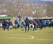 FOTO Măcel la un amical: ungurii și croații au intrat pe teren cu bâtele și s-au luat la bătaie