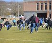 FOTO Măcel la un amical: suporterii au intrat pe teren cu bâtele și s-au luat la bătaie