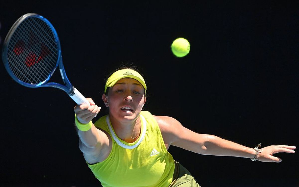 Surpriză în primul tur la Australian Open! Dubla-campioană Victoria Azarenka, eliminată după ce i s-a făcut rău pe teren