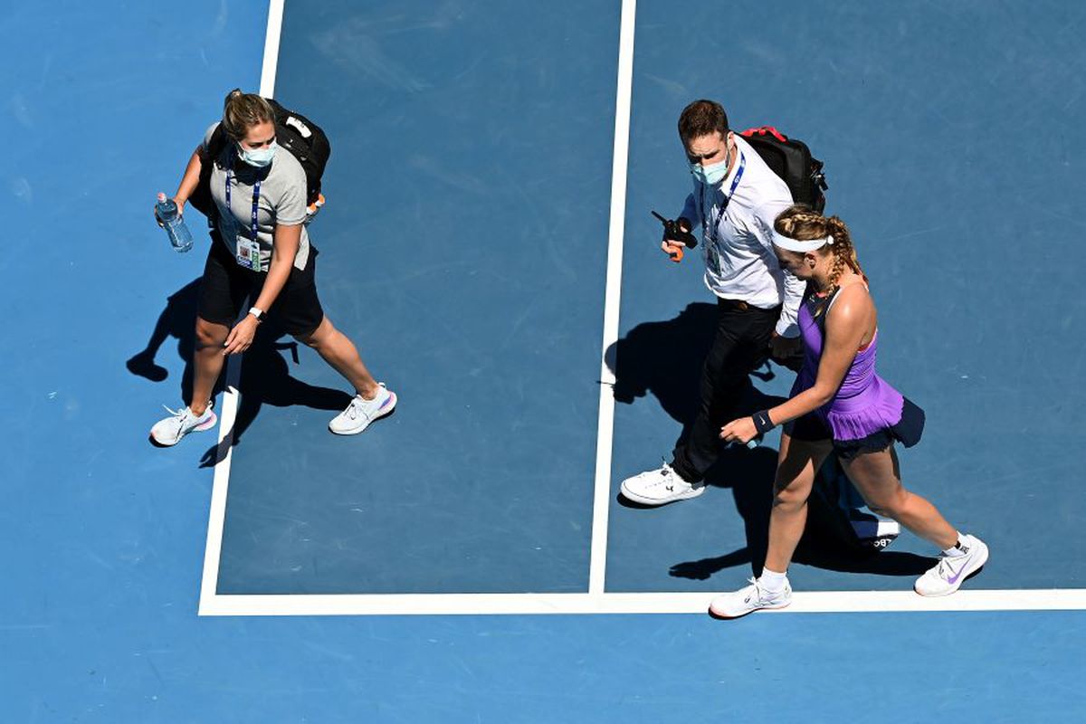 Surpriză în primul tur la Australian Open! Dubla-campioană Victoria Azarenka, eliminată după ce i s-a făcut rău pe teren