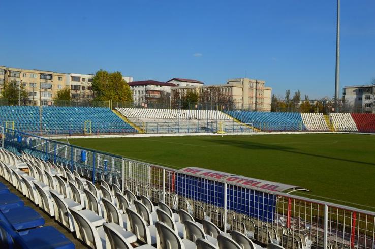 Imagini cu Stadionul Oțelul, care va fi scos la vânzare prin licitație. Foto: GSP