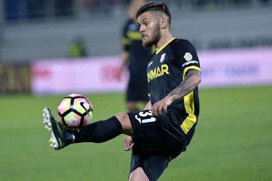 Alex Ioniță II (26 de ani, extremă dreapta) este dorit de Rapid