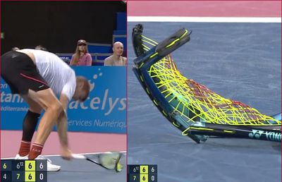 Criză de nervi nemaivăzută pe terenul de tenis: a distrus 3 rachete în 30 de secunde!