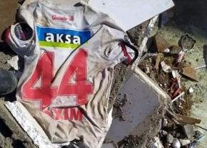Imagine dramatică din Turcia » Tricoul lui Alex Maxim, printre dărâmături!