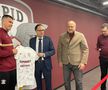 Moment special în Giulești » Un fotbalist al Rapidului a primit tricoul lui Moukoko, de la Dortmund, pe care-l ratase la turneul de anul trecut