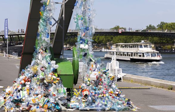 Alertă la Paris înainte de Jocurile Olimpice! Apa din Sena e contaminată