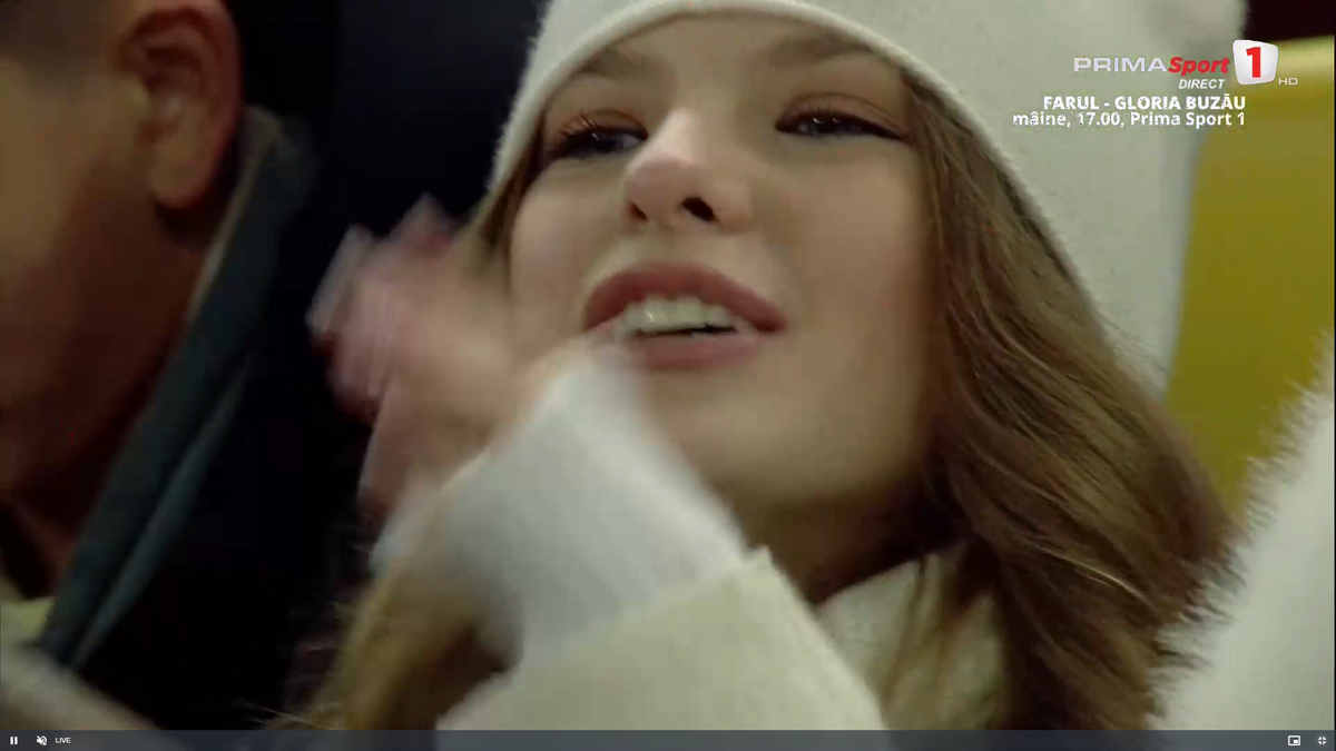 „Albă ca zăpada” a venit la FCSB - Sepsi să-și susțină iubitul fotbalist » Gest special surprins în minutul 8