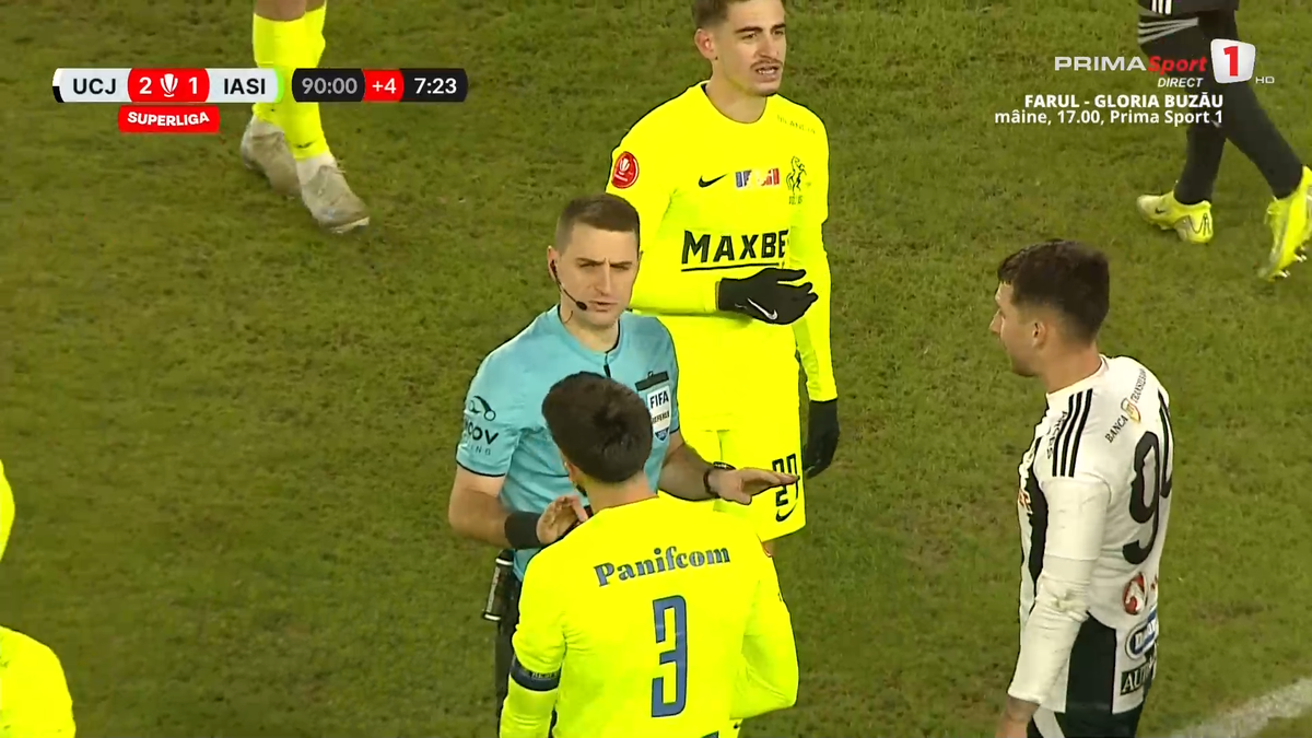 U Cluj - Poli Iași 2-2. Ioan Ovidiu Sabău explică de ce l-a schimbat la pauză pe Vladislav Blănuță și își strigă nemulțumirea: „NU ai voie!”