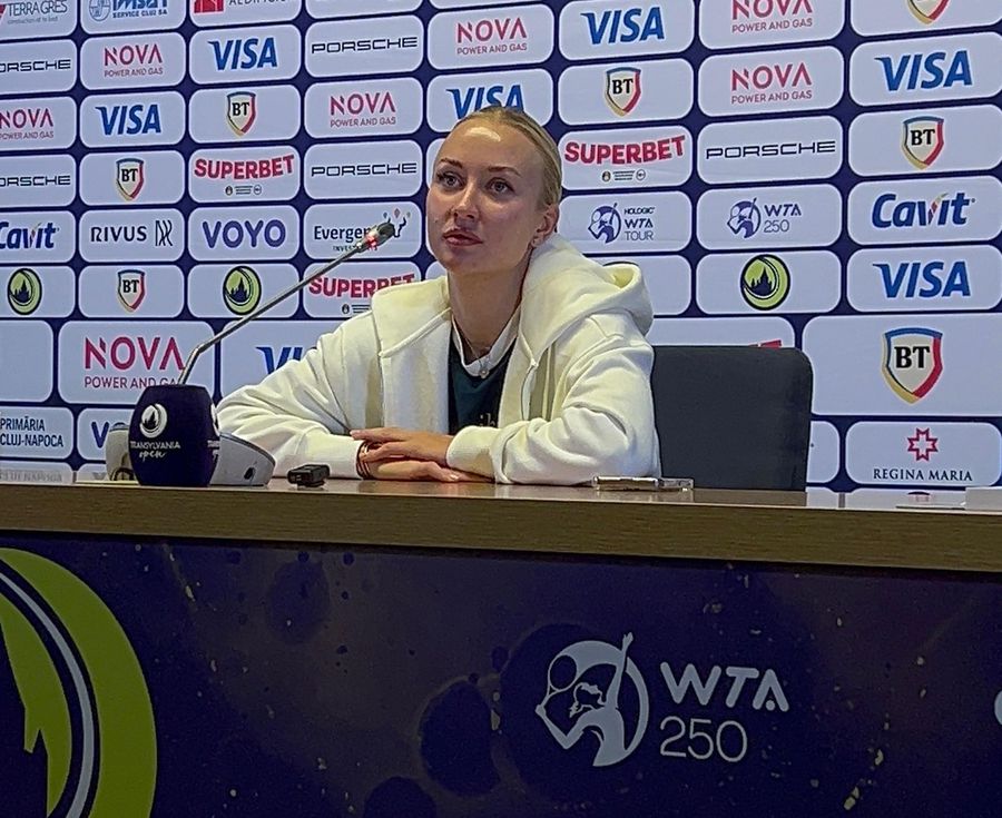 Anastasia Potapova, la conferința de presă de după finală „Cine nu riscă nu bea șampanie” » Cum a reușit Anastasia Potapova să revină după setul pierdut și să câștige Transylvania Open