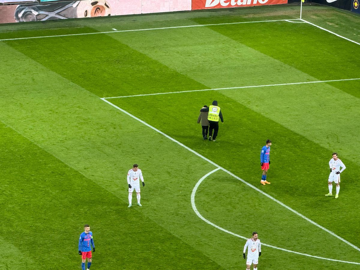 Nu s-a văzut la TV în FCSB - Sepsi 3-0 » Stewardul „l-a azvârlit” peste reclame