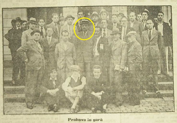 Jakob Koppes, în mijlocul jucătorilor de la Prahova Ploiești