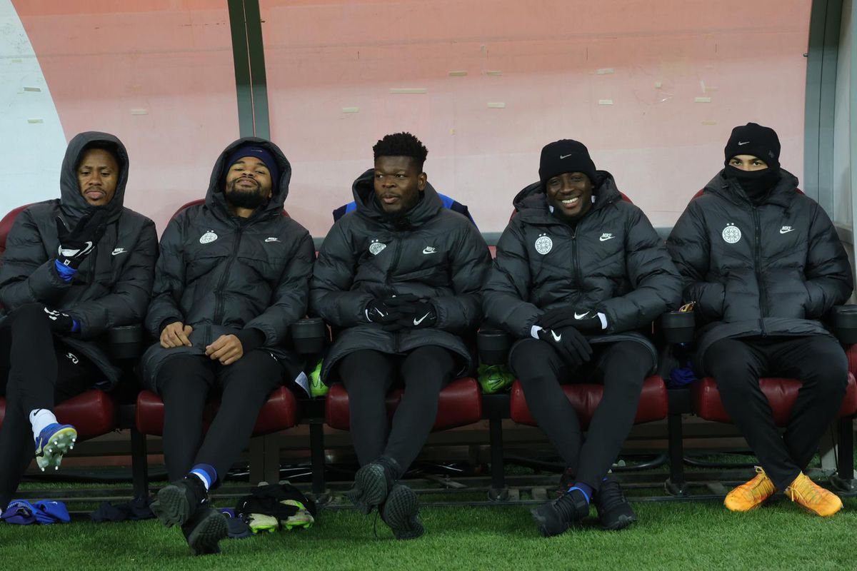 FCSB - Sepsi 3-0. Două într-una: campioana revine în fruntea Superligii și o ține pe Rapid în play-off » Primă repriză în care a făcut ce a vrut cu Sepsi