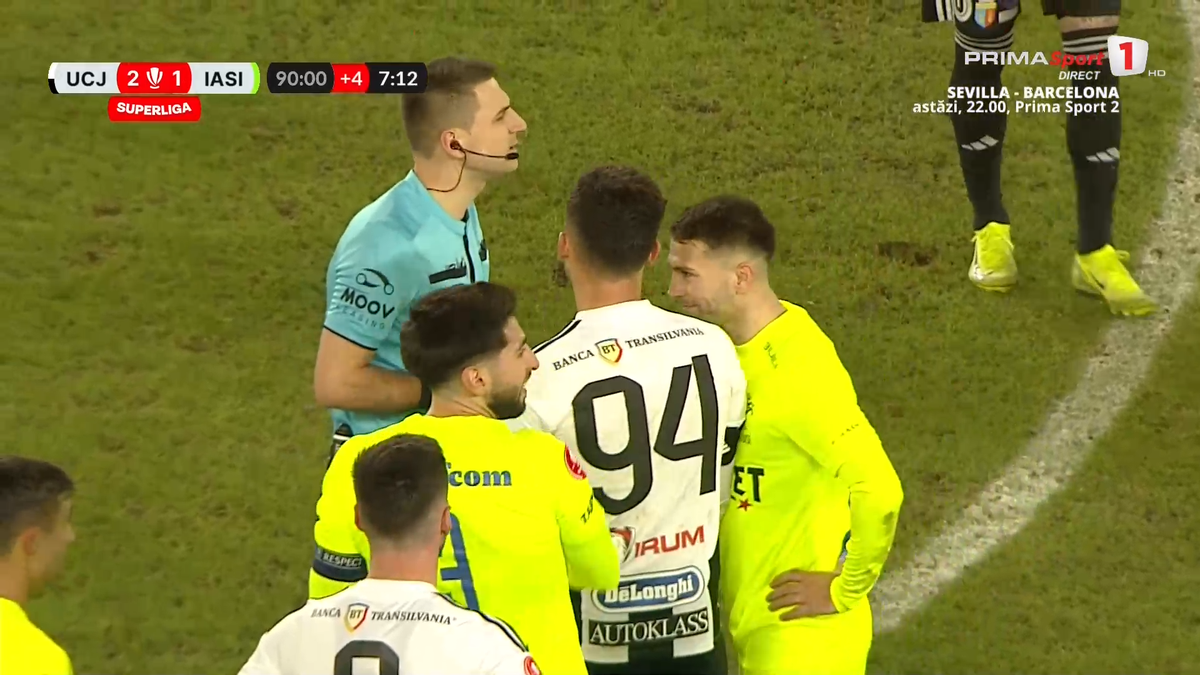 U Cluj - Poli Iași 2-2. Ioan Ovidiu Sabău explică de ce l-a schimbat la pauză pe Vladislav Blănuță și își strigă nemulțumirea: „NU ai voie!”