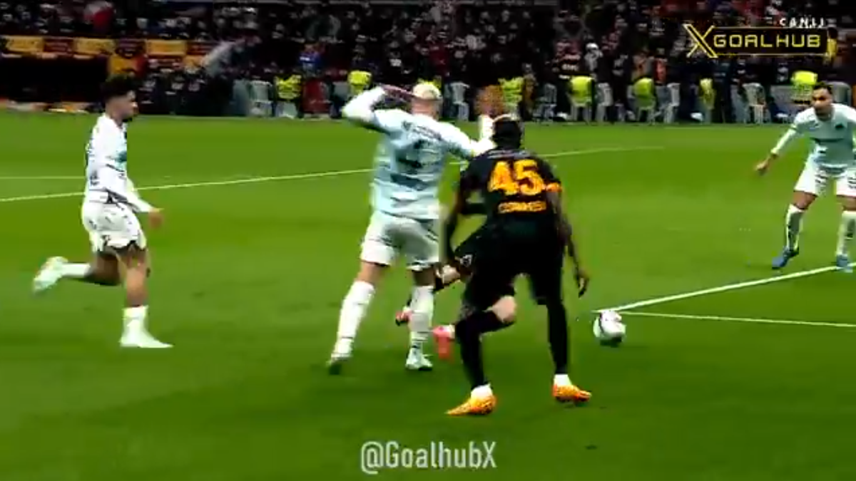 Haos în Turcia! Meciul lui Galatasaray, ABANDONAT după o decizie scandaloasă » Adversarii au ieșit de pe teren