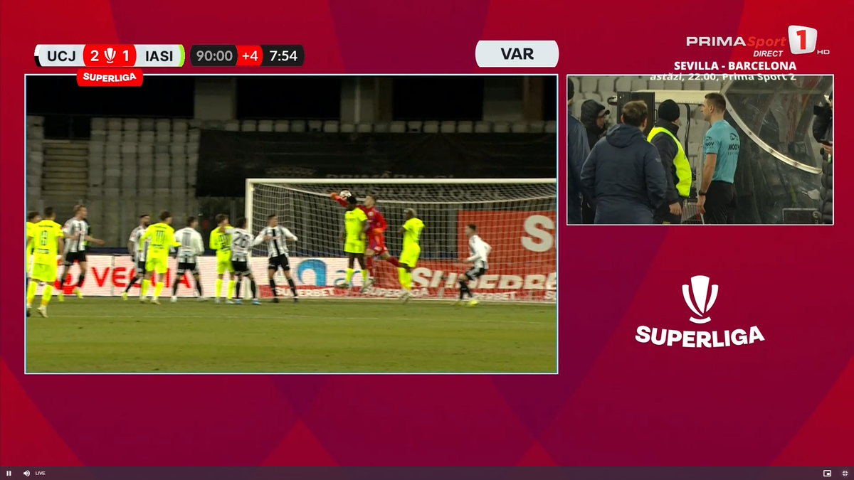 U Cluj - Poli Iași 2-2. Ioan Ovidiu Sabău explică de ce l-a schimbat la pauză pe Vladislav Blănuță și își strigă nemulțumirea: „NU ai voie!”