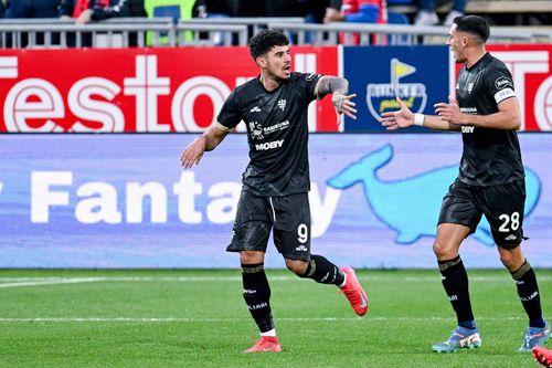 Davide Nicola (51 de ani), antrenorul celor de la Cagliari, a susținut conferința de presă premergătoare meciului cu Atalanta, care se va juca sâmbătă, 15 februarie, de la 16:00. Tehnicianul a vorbit și despre Florinel Coman (26, aripă stânga).