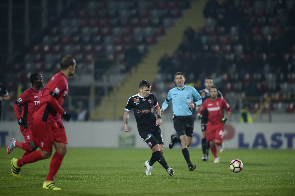 „Acum o să spuneți iar că sunt rasist” » A jucat în Franța, are 500 de meciuri în Superliga și explică diferența: „Nu mi-e rușine să recunosc”