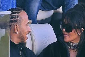 Cum au fost surprinși Kim Kardashian și Lewis Hamilton în loja de la  Super Bowl