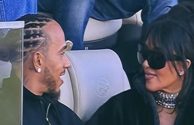 Cum au fost surprinși Kim Kardashian și Lewis Hamilton în loja de la  Super Bowl