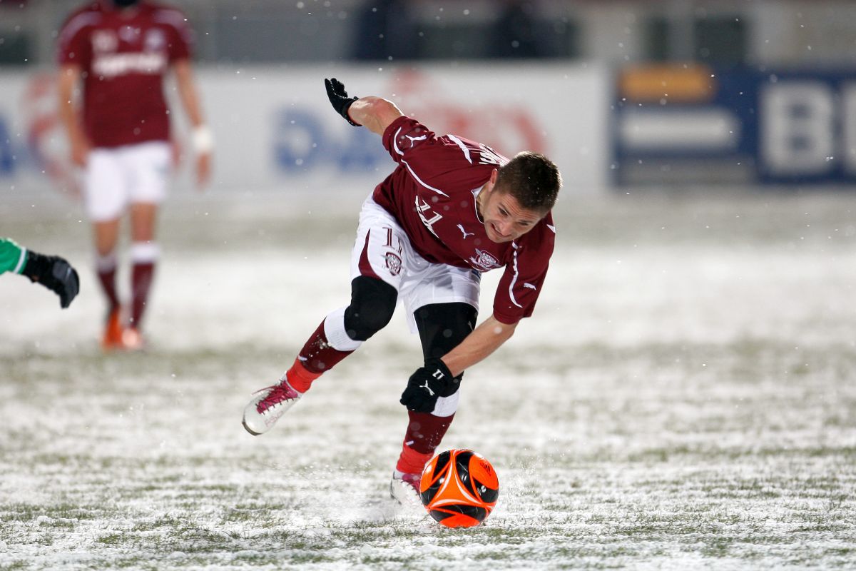 Sorin Frunză de-a lungul anilor: imagini din cariera fostului mijlocaș „de buzunar” din Liga 1