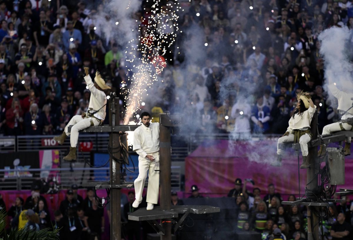 Donald Trump jignește și după Super Bowl LX: „Imagini dezgustătoare pentru copii! Nimeni nu înțelege un cuvânt din ce spune tipul ăsta”