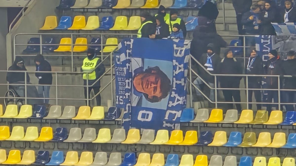 Mesajele afișate de suporteri la Dinamo - Universitatea Craiova, etapa 26 din Superliga