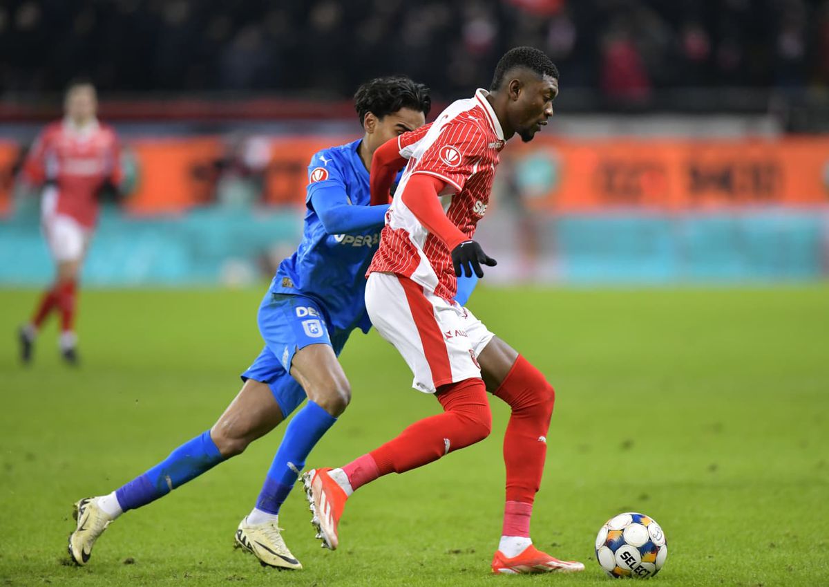 Dinamo și Universitatea Craiova împart punctele în derby, într-un final tensionat » Clasamentul cu 4 etape rămase din sezonul regulat