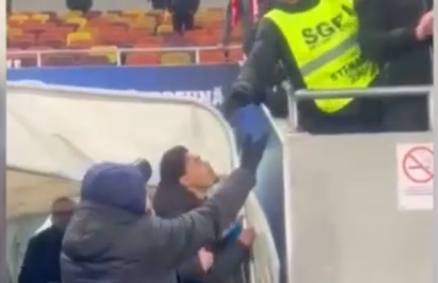 Condamnă momentele scandaloase de la Dinamo - Craiova: „E vorba de educație”