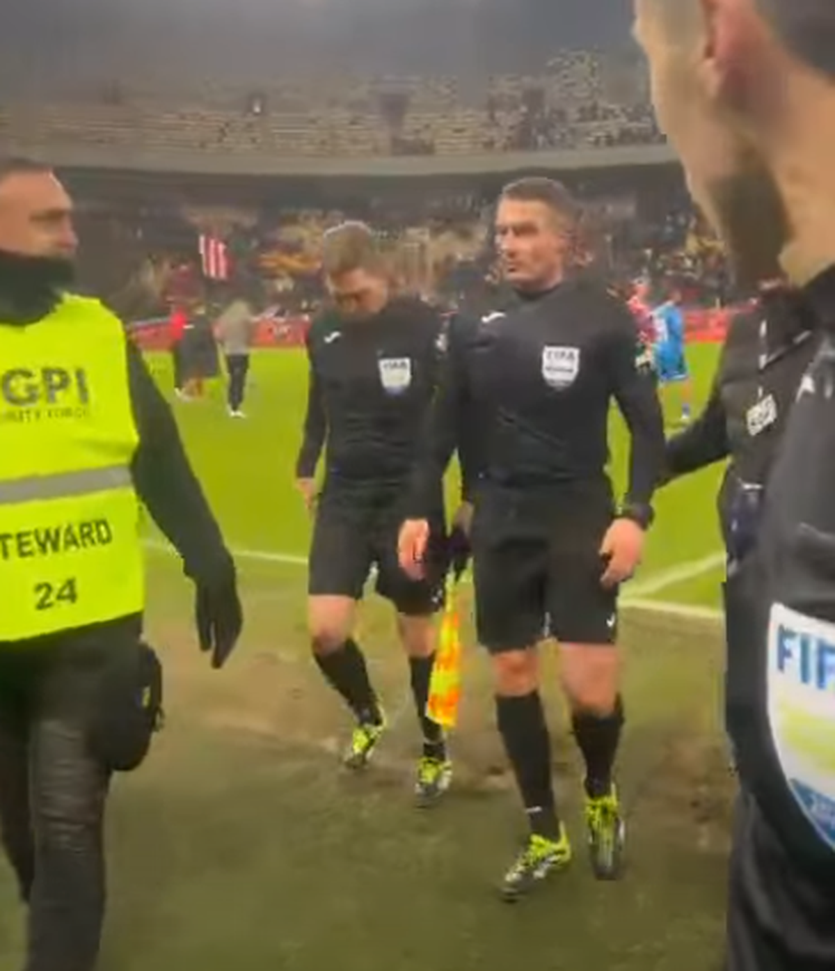 Incidente grave și scandări xenofobe la finalul derby-ului! Baiaram a scuipat un fan, Istvan Kovacs a fost lovit cu un obiect: „Afară cu ungurii din țară”