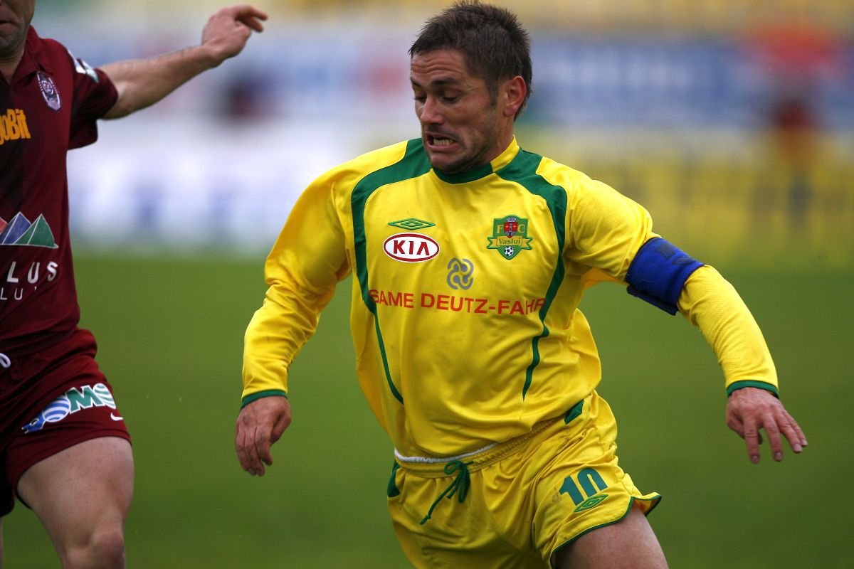 Sorin Frunză de-a lungul anilor: imagini din cariera fostului mijlocaș „de buzunar” din Liga 1