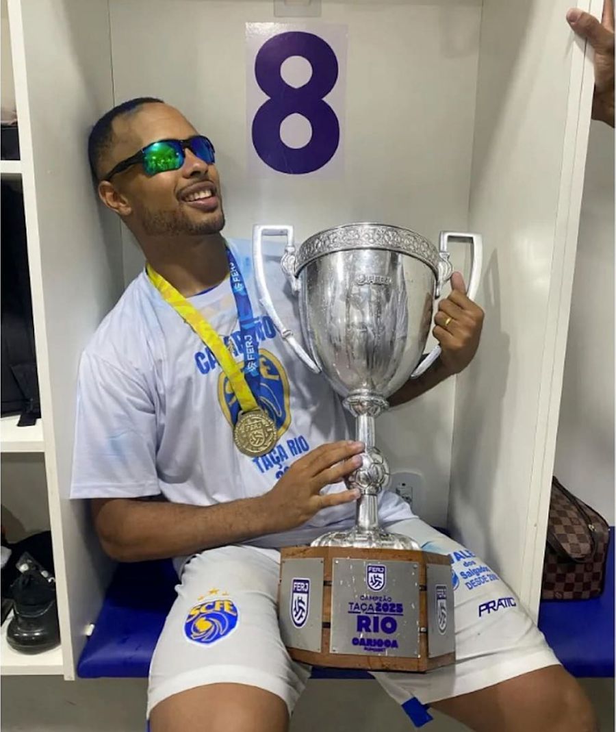 Dramă pe Maracana! Un fotbalist brazilian s-a prăbușit pe teren din cauza unei crize de epilepsie