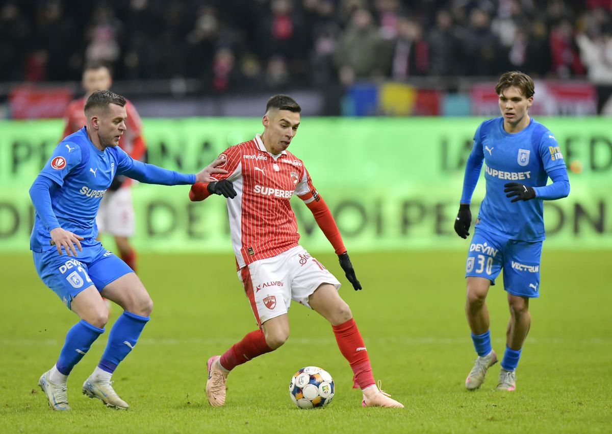Dinamo și Universitatea Craiova împart punctele în derby, într-un final tensionat » Clasamentul cu 4 etape rămase din sezonul regulat