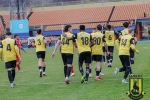 Fără mese de la club, apă de la robinet! Câte salarii au încasat fotbaliștii Ceahlăului în ultimele 8 luni