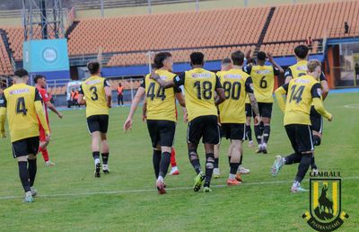 Fără mese de la club, apă de la robinet! Câte salarii au încasat fotbaliștii Ceahlăului în ultimele 8 luni