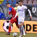 Stefan Așkovski, în duel cu Florin Tănase // foto: Imago