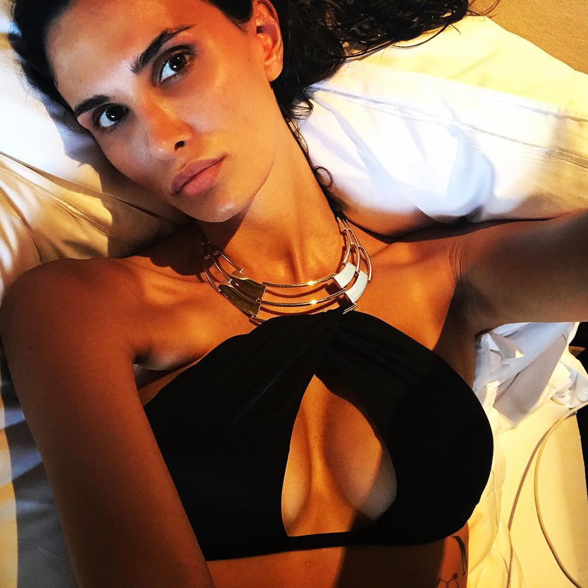 A înghițit 40 de pastile după ce l-a prins pe fotbalist cu amanta: „Al doilea glonț pe care i-l oferi cuiva care nu te-a nimerit!”