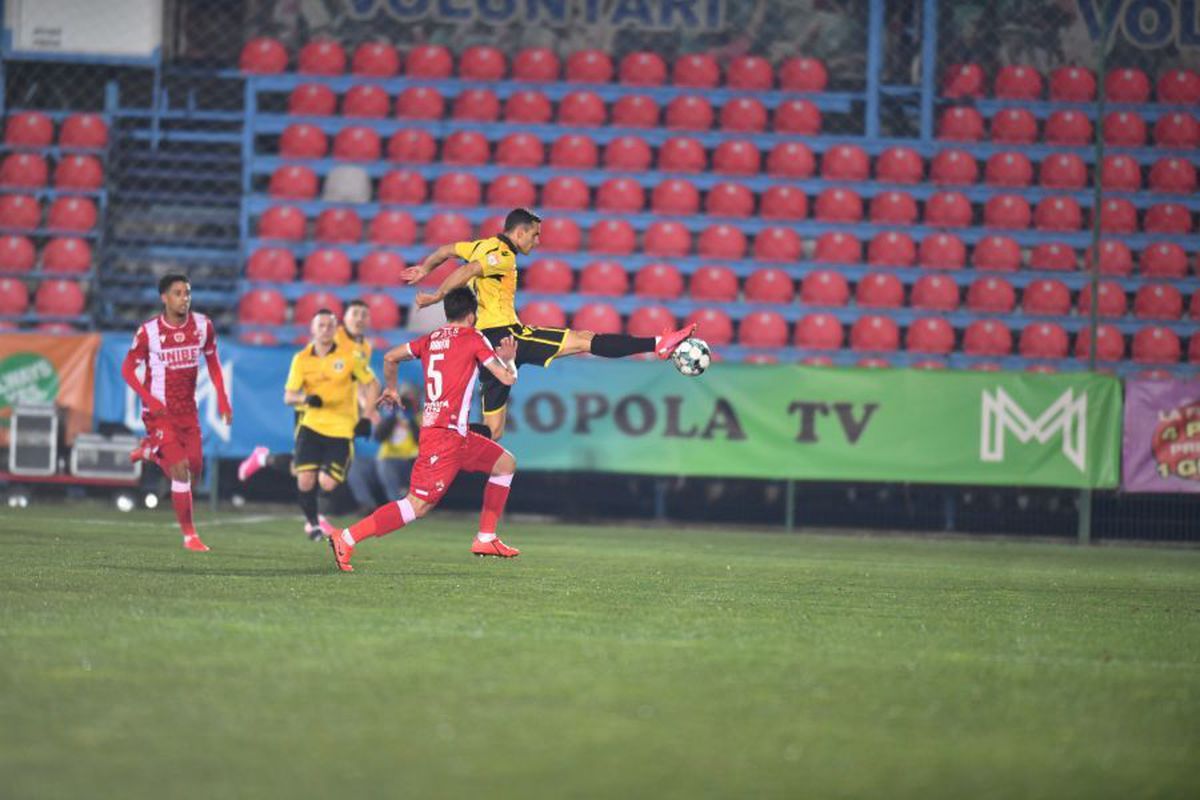 Transfer OFICIAL de ultimă oră: atacant de 1,90 m în Liga 1