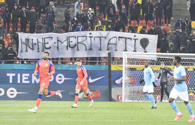 Peluza Nord, ultimatum pentru jucătorii de la FCSB: „Asta să facă domnul Tănase și cei care se simt cu musca pe căciulă”