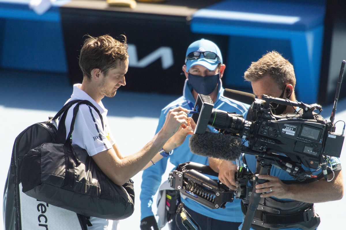 Rusii nu mai pot vedea meciurile lui Medvedev sau Rublev » Decizia anunțată astăzi