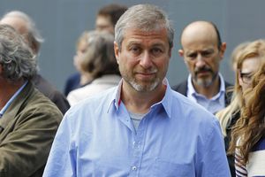 Roman Abramovich, presat să transfere suma obținută din vânzare lui Chelsea către Ucraina: „Timpul trecem! Dacă nu respecți angajamentul, mergem în instanță!”