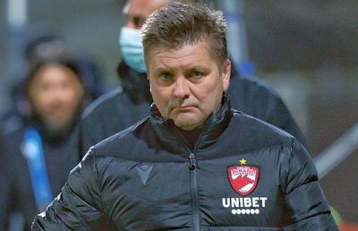 Dusan Uhrin, atacat dur: „Vine a 50-a oară la Dinamo! Ori ești mort de foame, ori n-ai ce face!”
