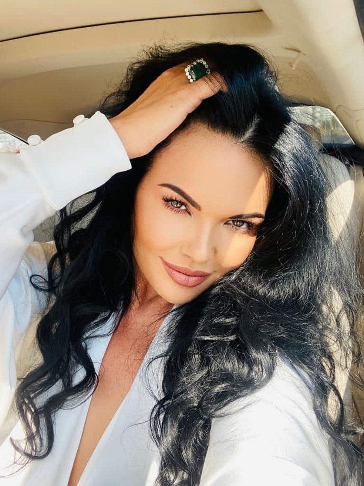 Cine e milionarul de la care ar fi pornit scandalul dintre Ilie Năstase și Ioana Simion: „Am sunat-o de ziua ei! Suferă, dar îi va fi devotată”