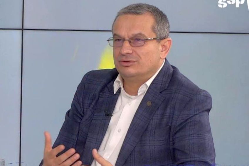Csaba Asztalos, președintele Consiliului Naţional pentru Combaterea Discriminării (CNCD), a reacționat după ce UEFA a decis să le permită maghiarilor folosirea hărții Ungariei Mari la meciurile naționalei de fotbal.