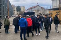 Bilete vândute din portbagaj și acuzații de speculă și distrugere » Ce s-a întâmplat, în Gruia, înaintea derby-ului CFR - U Cluj