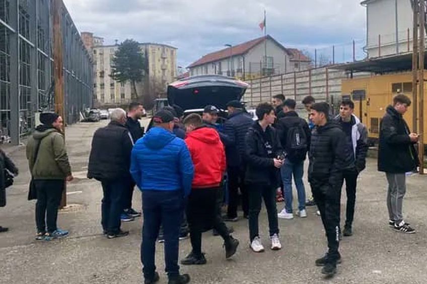 Fanii lui CFR Cluj au vândut bilete din portbahajul unei mașini