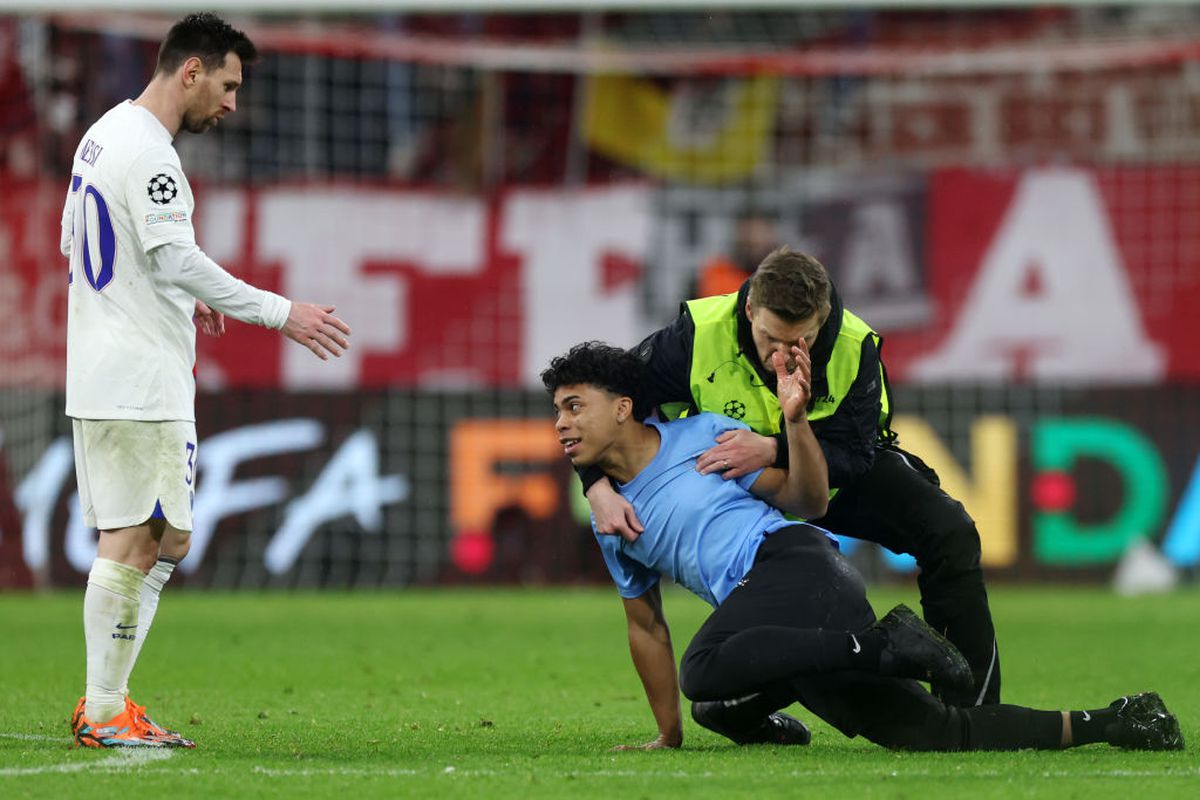 Bayern - PSG 2-0. A intrat pe teren și s-a oprit în fața lui Messi