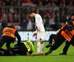 Un spectator a intrat pe teren și a sprintat direct către Messi » Starul de la PSG n-a mai apucat să facă nimic