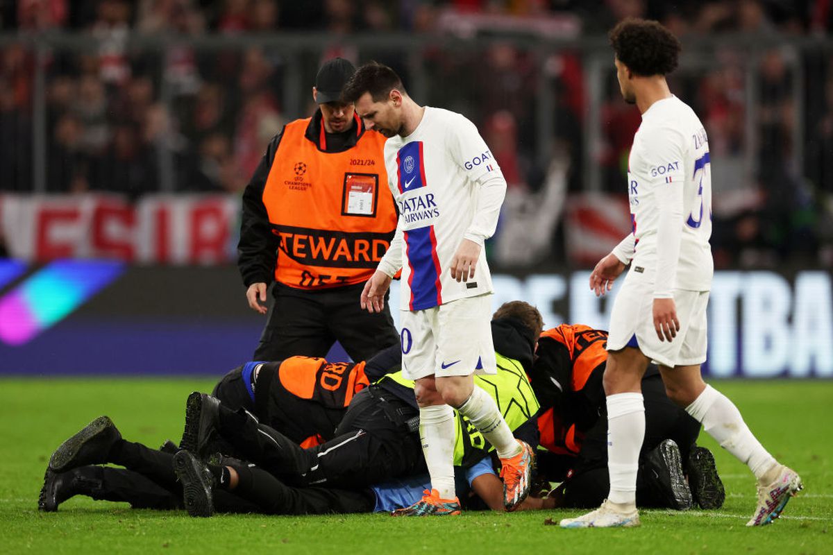 Un spectator a intrat pe teren și a sprintat direct către Messi » Starul de la PSG n-a mai apucat să facă nimic
